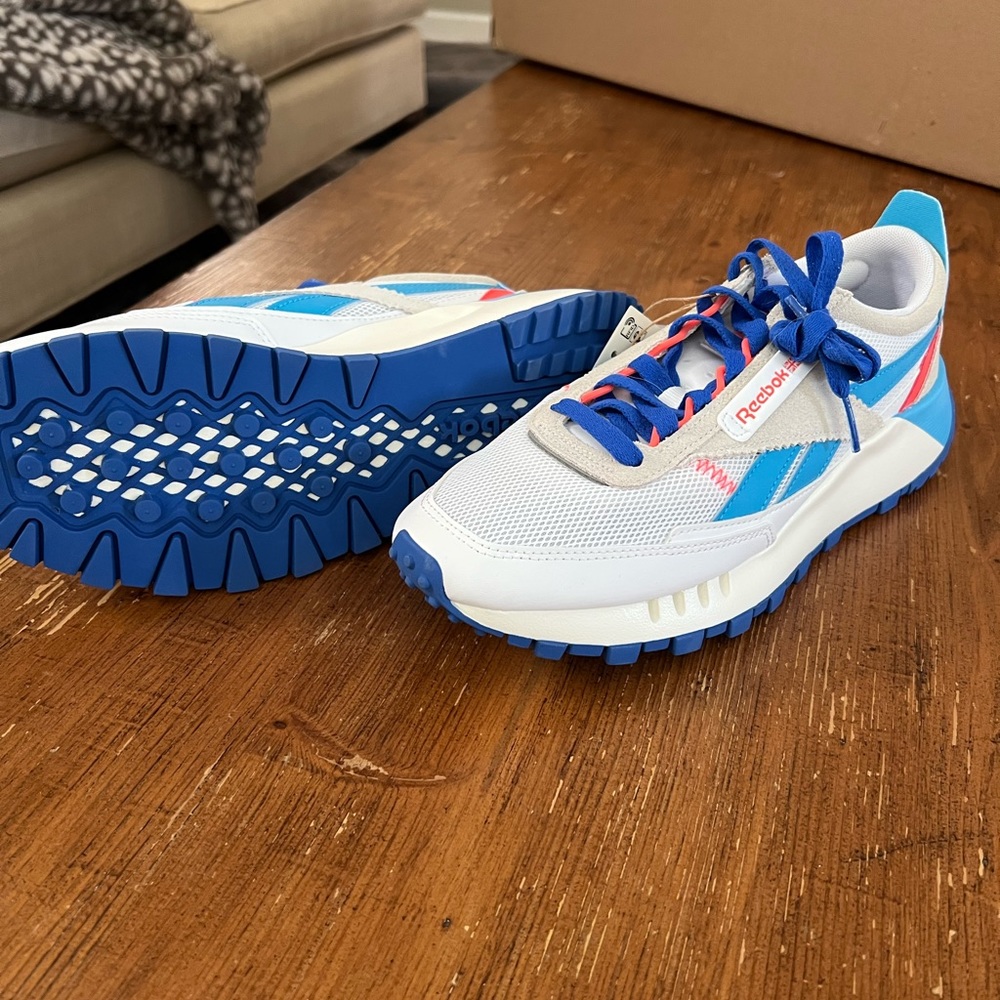 NWT Reebok Legacy Shoe - Picture 3 of 3